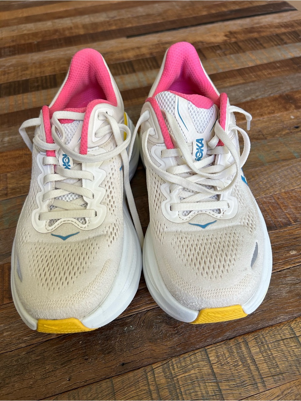 HOKA Women’s Bondi 9 Running Shoes. Alabaster/Birch. Style 1162012 ALBST. 7.5 - Picture 4 of 12